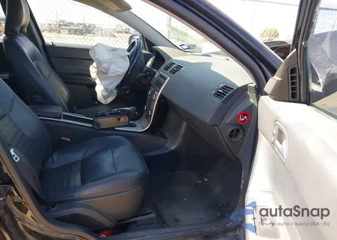 2010 Volvo V50 2.4I z USA, uszkodzony, nr VIN YV1382MW8A2526697